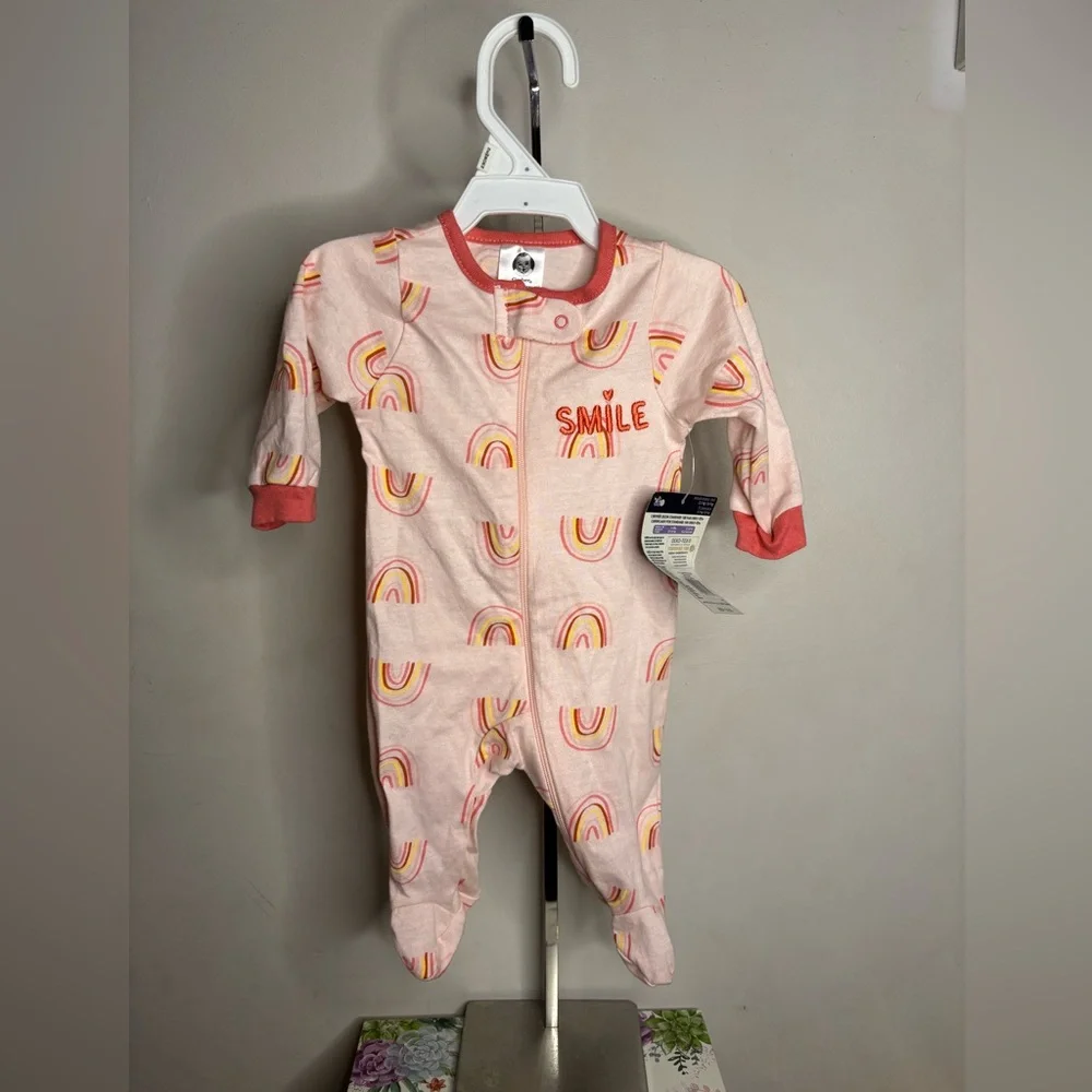 Gerber Sleep and Play Pink Rainbow Size Newborn 0-3 Months NWT